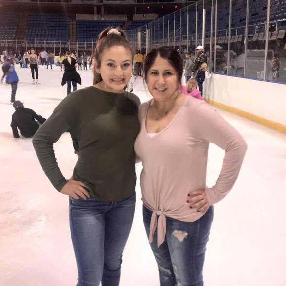 Meet your Posher, Melissa - Picture 1 of 1